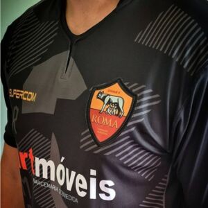 camisa com emblema bordado supercom